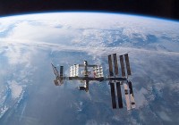 Роскосмос опубликовал видео о цирковом выступлении космонавтов на орбите