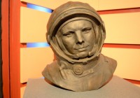 Памятники смоленскому космонавту появились в двух европейских городах