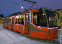 По Смоленску начал ходить новогодний трамвай
