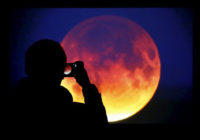 Над Смоленском уже начала всходить «кровавая луна»
