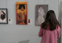 В Смоленске открылась выставка «Золотой поцелуй»