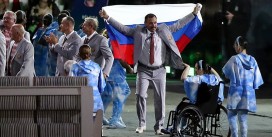 Белорусская команда пронесла флаг России на открытии Паралимпиады